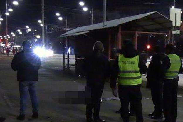 Оперативники затримали іноземця, який зарізав чоловіка в Києві (фото, відео)
