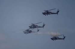 Росія перекидає гелікоптери до кордону з Україною – The New York Times 