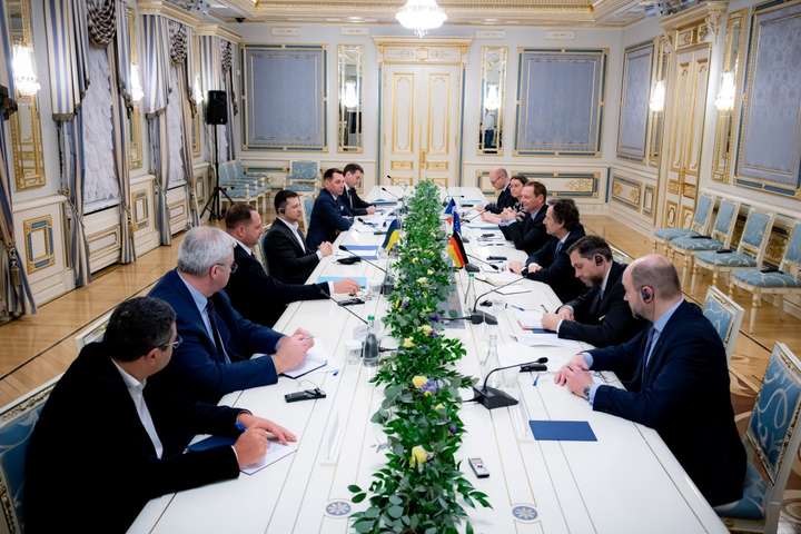 Офіс президента показав, що Зеленський в Україні (фото)