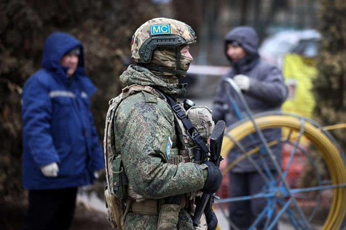 Кремль відповів, коли забере з Казахстану «миротворців»