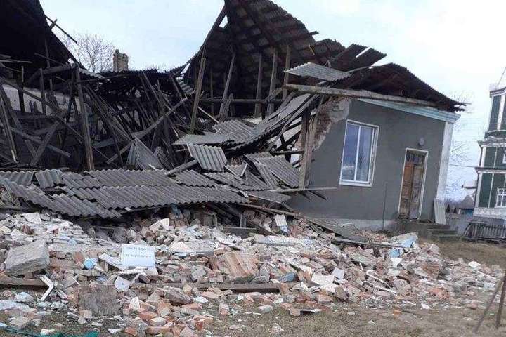 На Буковині завалився Будинок культури (фото)