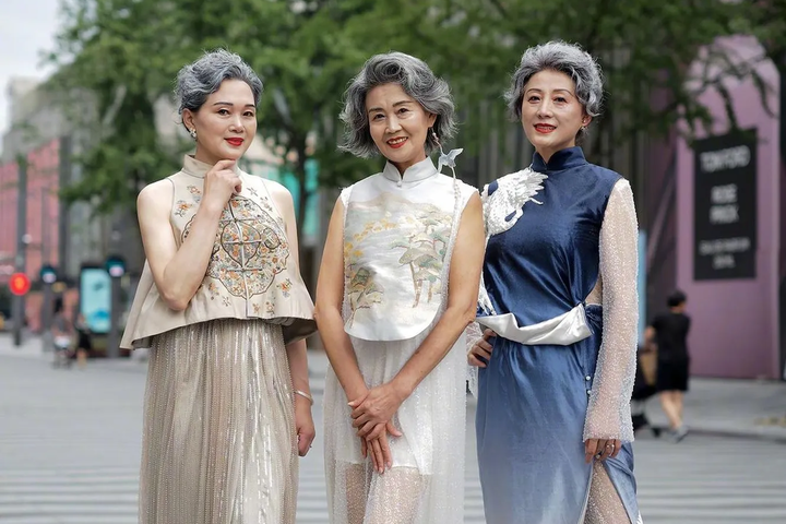 Своими тиктоками бабушки стремятся стереть возрастные рамки в&nbsp;мире моды - Звезды TikTok: четыре бабушки покорили соцсеть своим внешним видом (фото, видео)