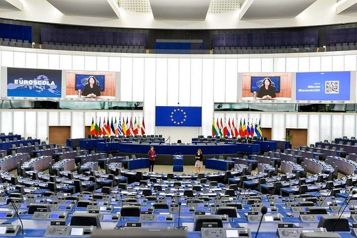 Наступного тижня у Страсбурзі відбудуться сесії Європейського парламенту - Ослабити Росію потрібно вже зараз