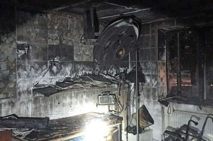 У Косові, що на Прикарпатті, пожежа знищила реанімаційне відділення - Пожежа у Косівській лікарні: постраждалому медику планують пересадити шкіру