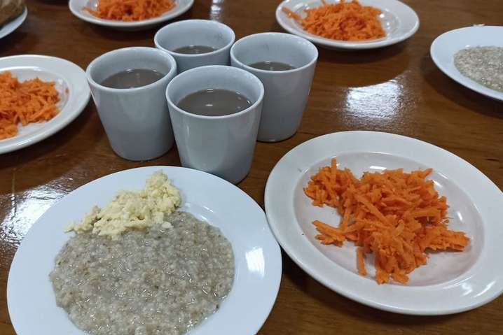 Меню от Клопотенко: соцсети показали, чем на самом деле кормят в школах (фото)