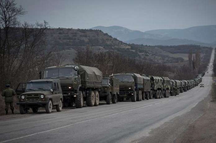 Експерти відзначають, що&nbsp;армії РФ бракує вантажівок для швидкого вторгнення до України - Американські військові вказали Україні на вразливість російської армії
