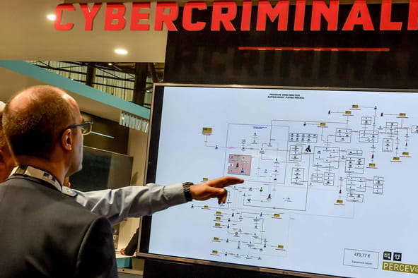 Уряд анонсував жорсткі засоби боротьби з кіберзлочинцями - Уряд оголосив про початок війни на кіберфронті