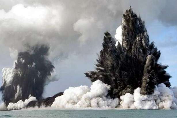 Стихія накрила острівну державу Тонга<br /><br /><br /> - Через виверження вулкана в Тихому океані хвиля цунамі загрожує кільком країнам (фото, відео)