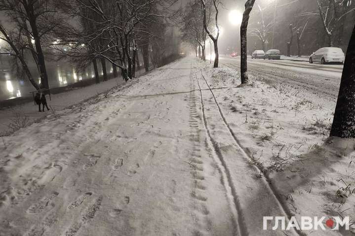 Україну знову накриють снігопади: прогнози погоди на 17 січня
