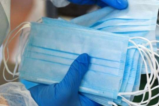 Эпидемиологи назвали маски, которые лучше и хуже всего защищают от коронавируса 