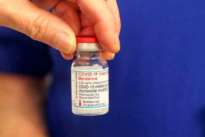 Moderna розпочне клінічні випробування вакцини від «Омікрону»