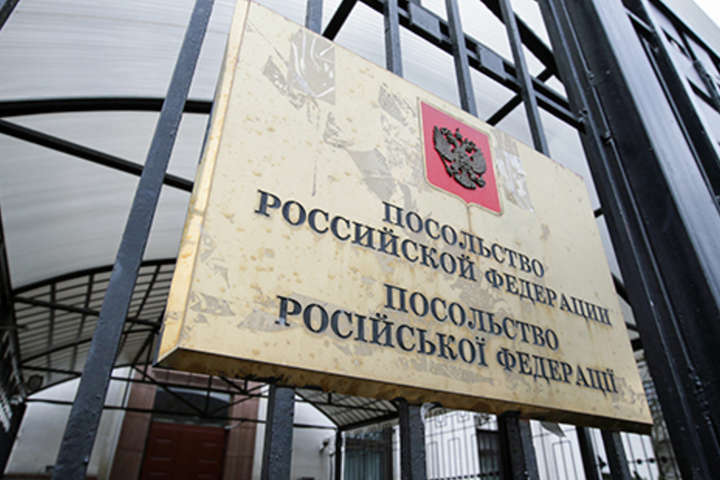 Росія відреагувала на інформацію про евакуацію дипломатів з України