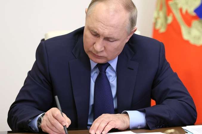 Путин шантажирует Запад собственным самоубийством