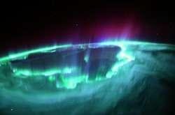 Астронавт показав вражаючі кадри полярного сяйва з космосу (відео)