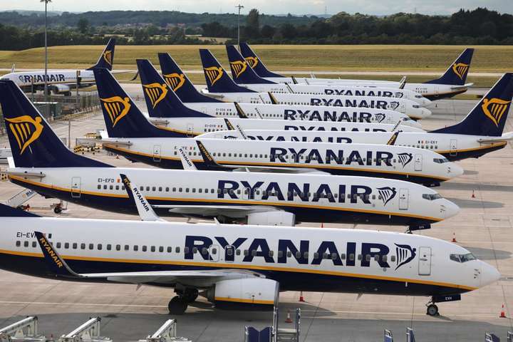 Ryanair анонсував 13 нових авіарейсів з України