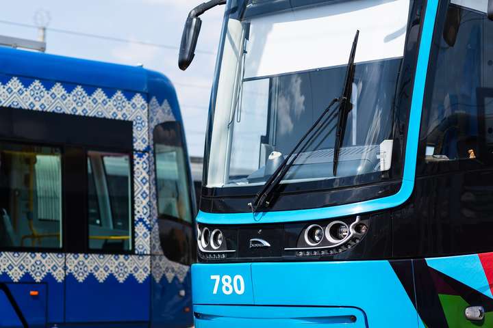 У столиці запрацювали три нові автобусні маршрути