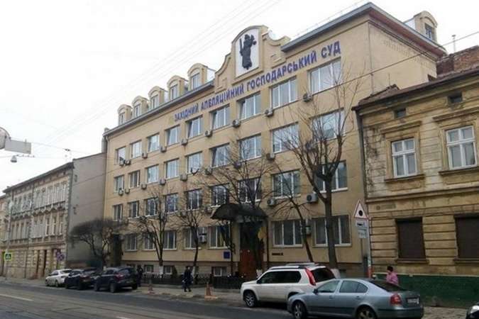 У Львові обікрали робочий кабінет судді: з сейфа зникли $120 тисяч