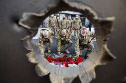 Фото: - <p><span>Церемонія вшанування відбулася біля Пам'ятного дзвона на території Міністерства оборони<o:p></o:p></span></p>