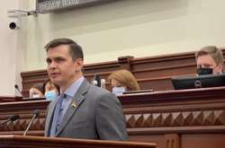 Депутат Київради від «Європейської Солідарності» Сергій Таран наголосив, що «слугам» роздали інструкцію, як зривати позачергове засідання