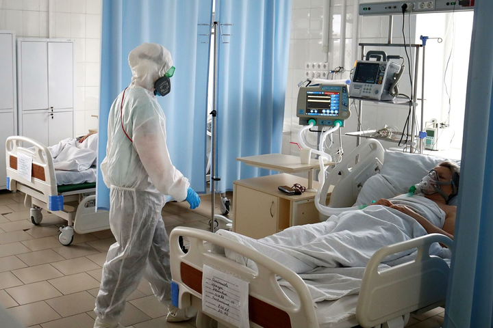 Нова хвиля пандемії. Директор «ковідної» лікарні: 80% шпиталізованих – невакциновані