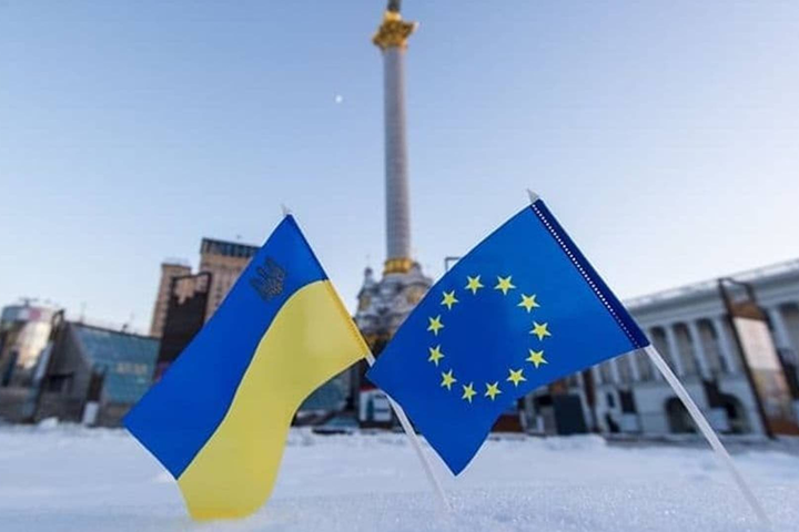 ЕС сделал заявление об эвакуации семей дипломатов из Украины