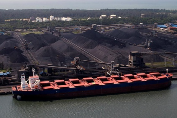 ДТЕК придбав додатково чотири судна з вугіллям з США і Колумбії
