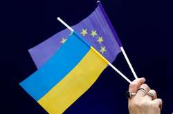 Вже п’ять країн ЄС заявили, що залишають своїх дипломатів в Україні 