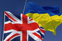 Великобритания начала эвакуацию дипломатов из Украины