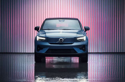 В Украине полностью дебютирует электрическая модель Volvo. Объявлены цены