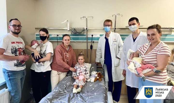 У Львові провідні хірурги зі США прооперують 20 людей з вадами серця