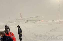 Через негоду у Туреччині заблоковано роботу аеропортів