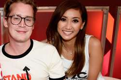 Невеста Маколея Калкина случайно рассекретила их помолвку