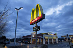 Чистий прибуток McDonald's за рік зріс у понад півтора раза