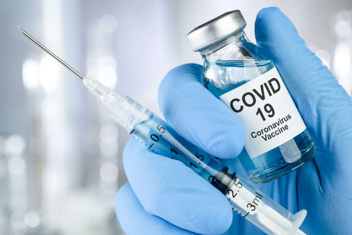 В Україні змінили терміни для отримання бустерної дози вакцини від Covid-19