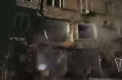 Рятувальники ліквідовують наслідки вибуху у житловому будинку