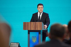  Владимир Зеленский весной 2021 предложил Путину встретиться на Донбассе    