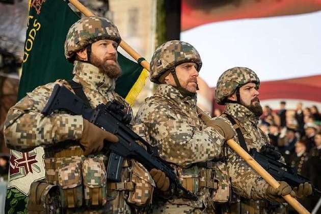 Латвія збирається відправити в Україну військових