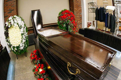 Управление делами президента РФ покупает постамент для гроба (документ)