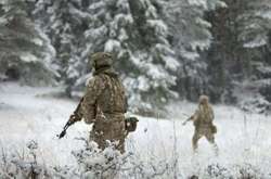  Українські військові потрапили під обстріл противника 