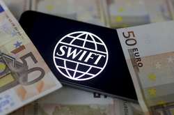 Президентка Єврокомісії допустила відключення Росії від Swift