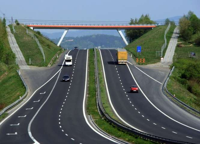 Проезд по новой дороге Краковец-Ровно будет стоить около 700 грн