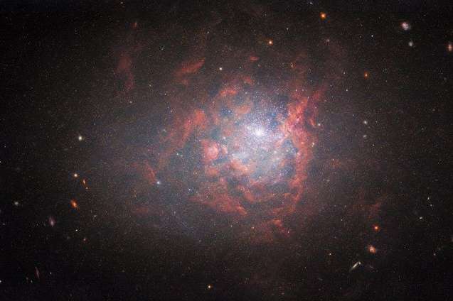 Телескоп Hubble сфотографував «космічного дивака»