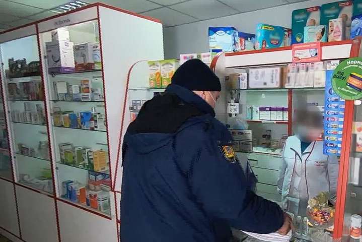 У Львові працівниця аптеки нажилася на онкохворих на 900 тис. грн