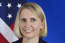 Украина получила запрос США на назначение Бриджит Бринк послом