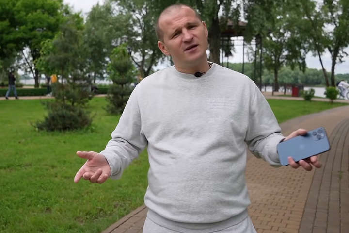Колишній гравець збірної України пояснив, чому піднімав руку на дружину