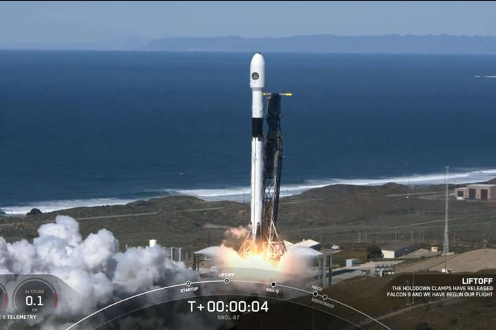 SpaceX вивела на орбіту секретний супутник-шпигун (відео)