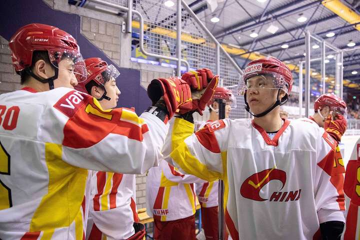 Китай придбав хокейну команду до Олімпіади