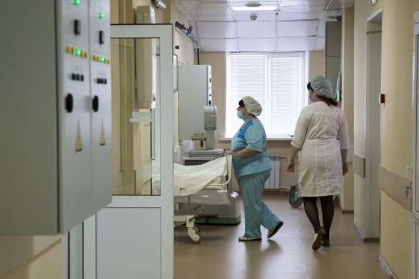 У Києві на коронавірус більше хворіють жінки, ніж чоловіки: статистика