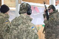 Не у шафі чи під ліжком. Резніков пояснив, де зберігатиметься зброя сил тероборони