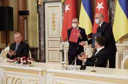 Україна і Туреччина підписали вісім угод